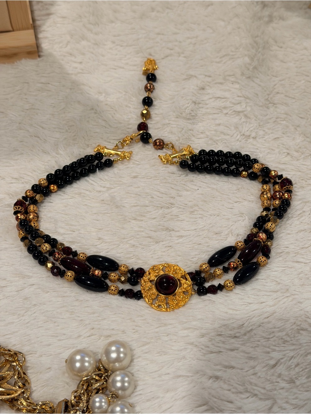 Elegant Vintage Ruby Red, black & Gold Beaded Statement Necklace - Picture 5 of 15